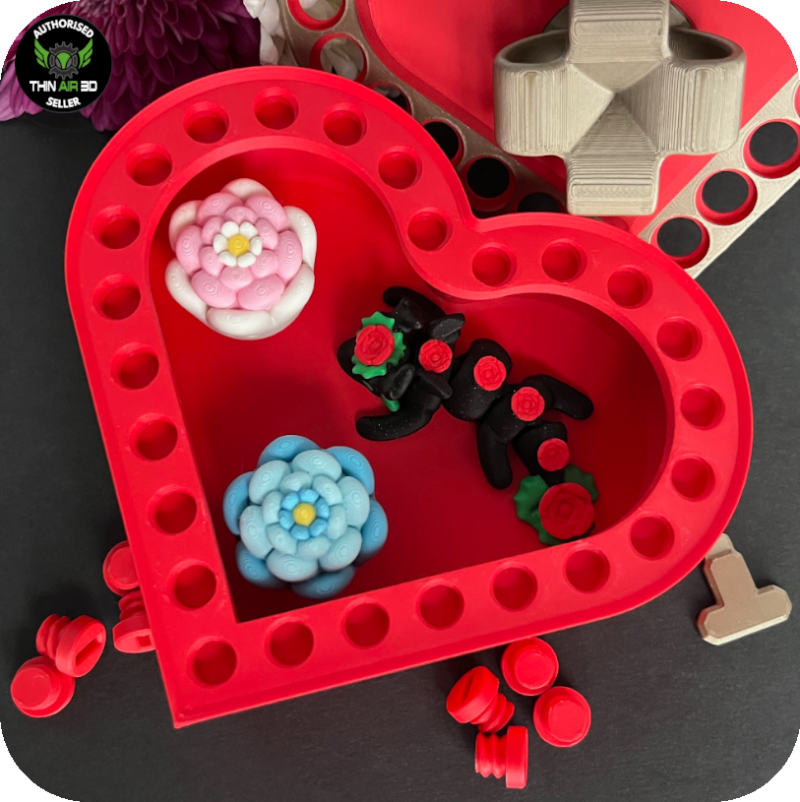 YP3D_Website_Category_ThinAir_HeartContainer_07800_5a Kishtey my Ghraih (Container of my Love)